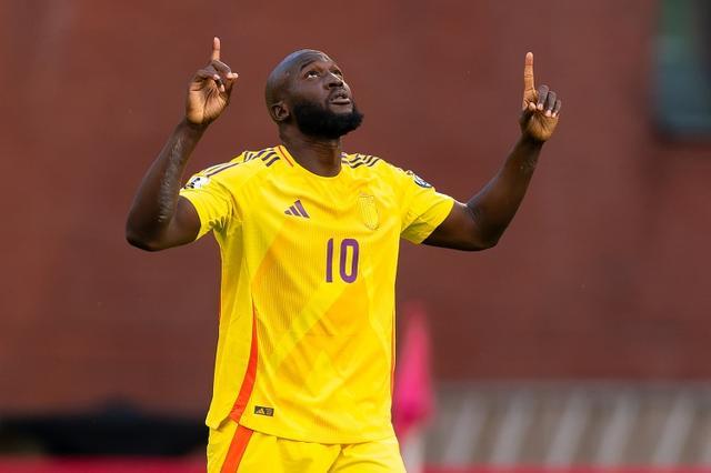 卢卡库：我们本该在2018年捧起大力神杯